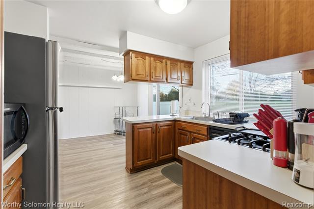 Builiding view seven for 22415 Cranbrooke, Novi, MI. 48375