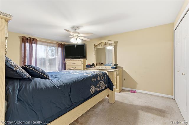 Builiding view seventeen for 22415 Cranbrooke, Novi, MI. 48375