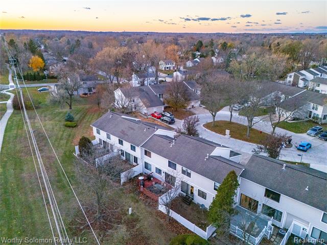 Builiding view thirty five for 22415 Cranbrooke, Novi, MI. 48375