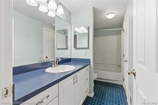 Builiding view twenty for 22415 Cranbrooke, Novi, MI. 48375