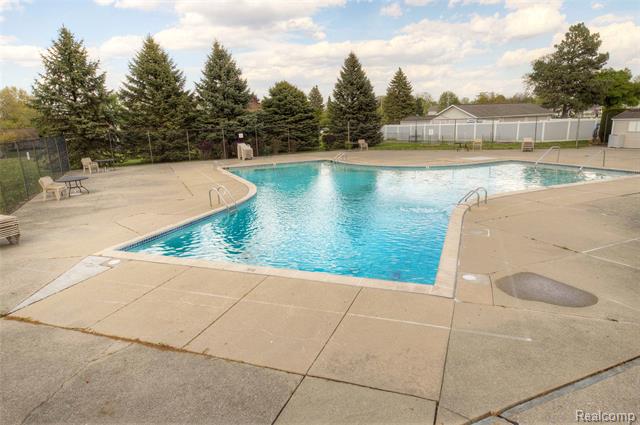 Builiding view twenty five for 22727 Cortes, Novi, MI. 48375