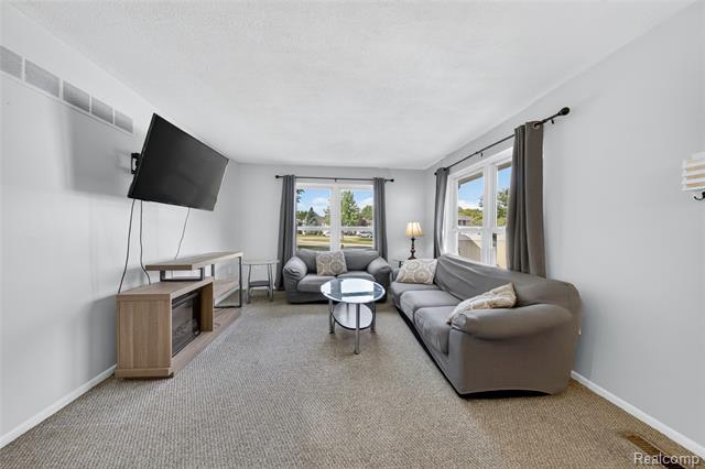 Builiding view two for 22727 Cortes, Novi, MI. 48375
