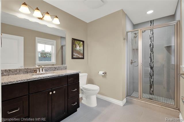 Builiding view nineteen for 2320 Hamata, Ferndale, MI. 48220