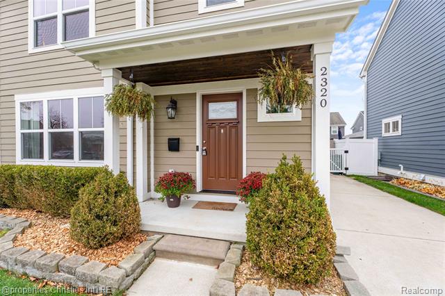 Builiding view one for 2320 Hamata, Ferndale, MI. 48220