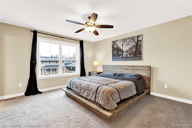 Builiding view sixteen for 2320 Hamata, Ferndale, MI. 48220