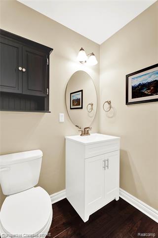 Builiding view thirteen for 2320 Hamata, Ferndale, MI. 48220