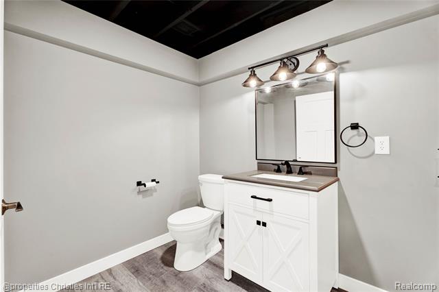 Builiding view thirty one for 2320 Hamata, Ferndale, MI. 48220