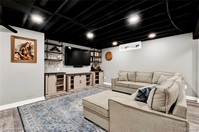 Builiding view twenty eight for 2320 Hamata, Ferndale, MI. 48220