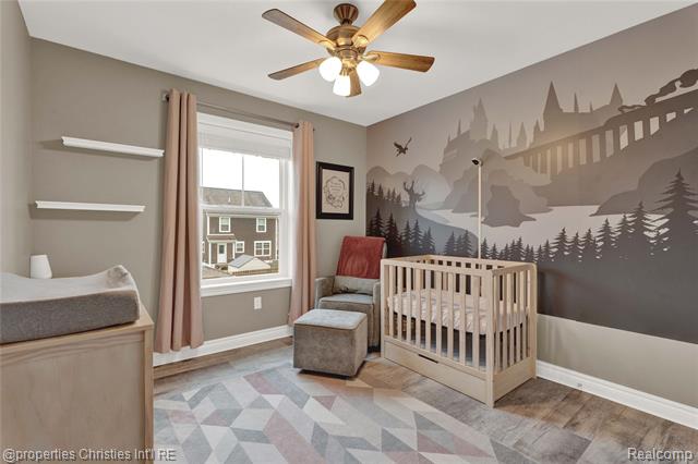 Builiding view twenty one for 2320 Hamata, Ferndale, MI. 48220