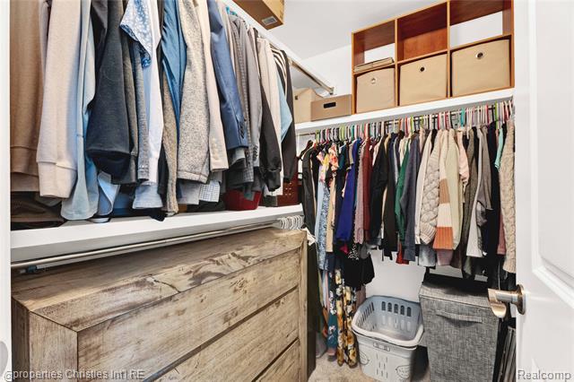 Builiding view twenty for 2320 Hamata, Ferndale, MI. 48220