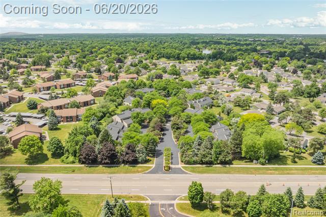 Builiding view fifty for 39455 Country, Novi, MI. 48375