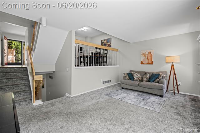 Builiding view seventeen for 39455 Country, Novi, MI. 48375
