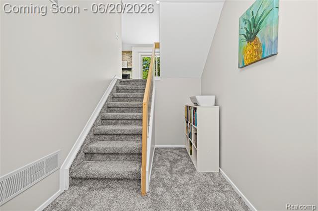 Builiding view thirty one for 39455 Country, Novi, MI. 48375