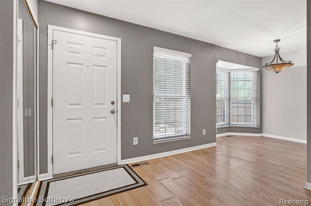 Builiding view ten for 22050 Edgewater, Novi, MI. 48375