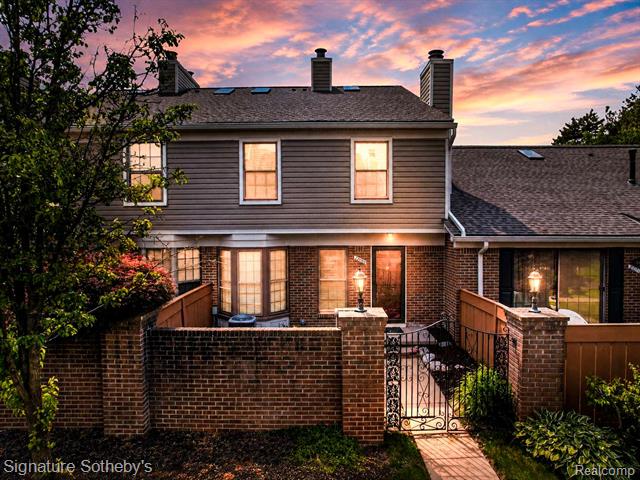 front view for 22050 Edgewater, Novi, Mi. 48375