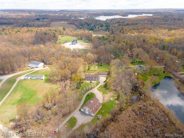 Builiding view six for 2716 Lake George, Leonard, MI. 48367