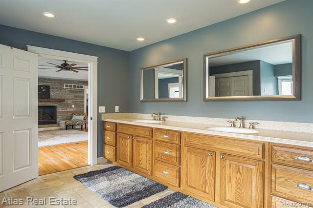 Builiding view sixty four for 2716 Lake George, Leonard, MI. 48367