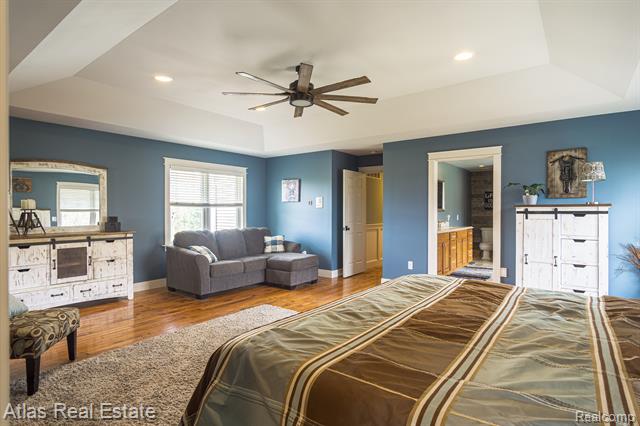 Builiding view sixty for 2716 Lake George, Leonard, MI. 48367