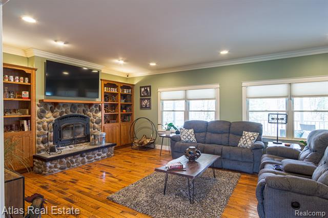 Builiding view thirty five for 2716 Lake George, Leonard, MI. 48367