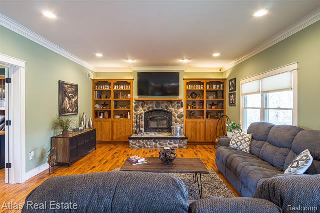 Builiding view thirty four for 2716 Lake George, Leonard, MI. 48367