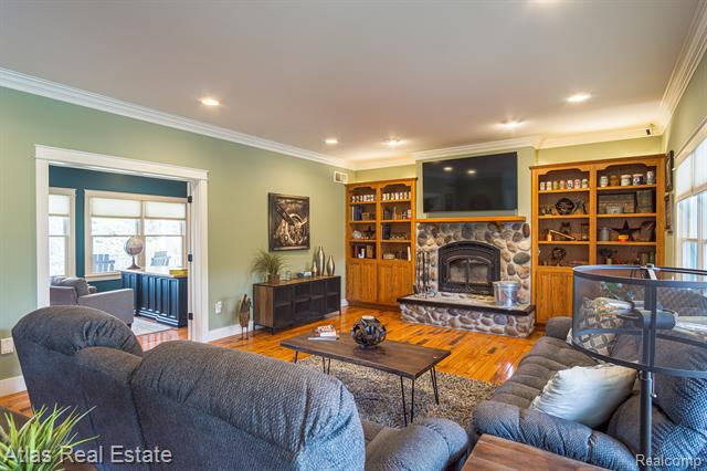 Builiding view thirty for 2716 Lake George, Leonard, MI. 48367