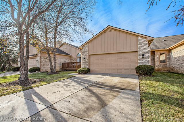 Builiding view three for 21971 Lancrest, Farmington, MI. 48335