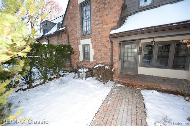 Builiding view one for 1060 Wimbleton, Birmingham, MI. 48009