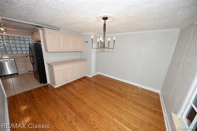 Builiding view seven for 1060 Wimbleton, Birmingham, MI. 48009