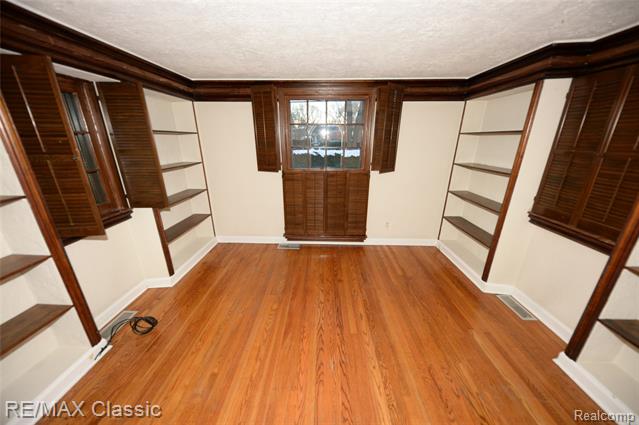 Builiding view ten for 1060 Wimbleton, Birmingham, MI. 48009