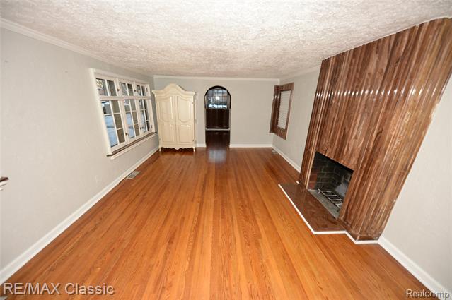 Builiding view two for 1060 Wimbleton, Birmingham, MI. 48009