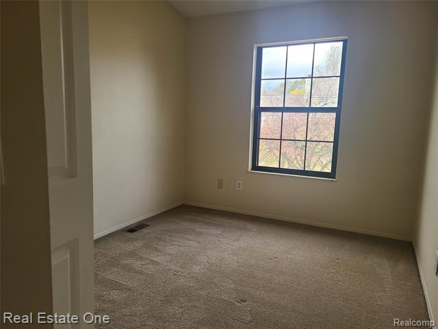 Builiding view fourteen for 38872 Country, Farmington, MI. 48331