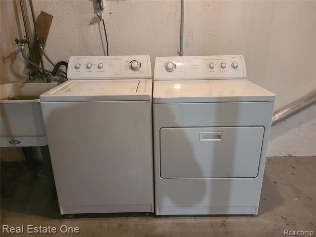 Builiding view nineteen for 38872 Country, Farmington, MI. 48331