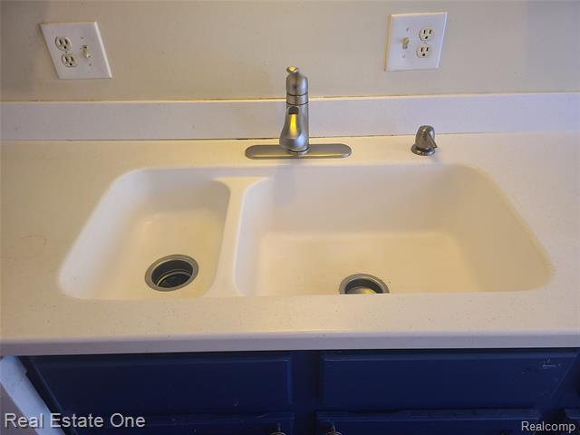 Builiding view six for 38872 Country, Farmington, MI. 48331