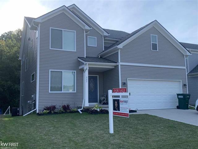 front view for 337 Beaver Run, Holly, Mi. 48442