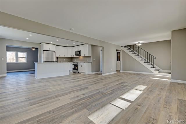 Builiding view eight for 3092 Groveland, Ortonville, MI. 48462