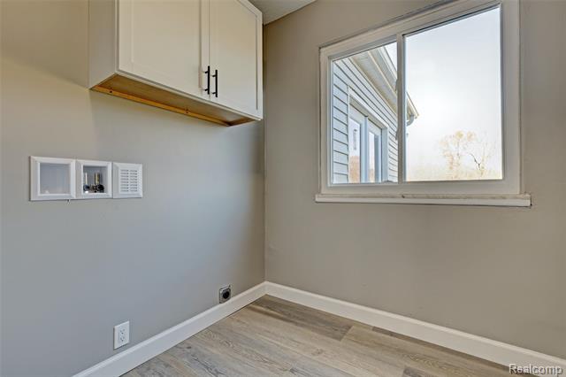 Builiding view eighteen for 3092 Groveland, Ortonville, MI. 48462