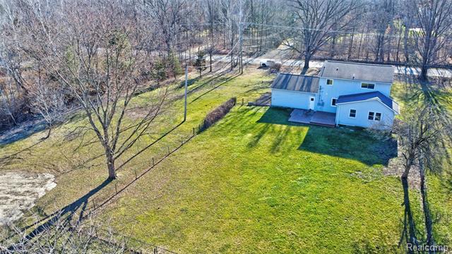 Builiding view forty eight for 3092 Groveland, Ortonville, MI. 48462