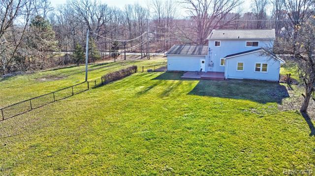 Builiding view forty nine for 3092 Groveland, Ortonville, MI. 48462