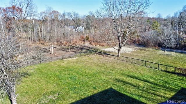 Builiding view forty two for 3092 Groveland, Ortonville, MI. 48462