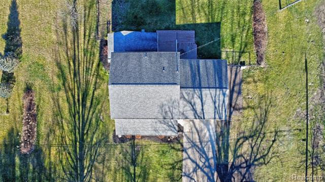 Builiding view forty for 3092 Groveland, Ortonville, MI. 48462