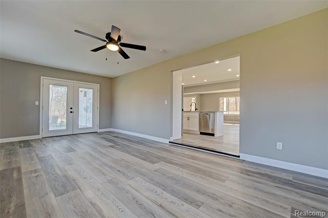 Builiding view sixteen for 3092 Groveland, Ortonville, MI. 48462