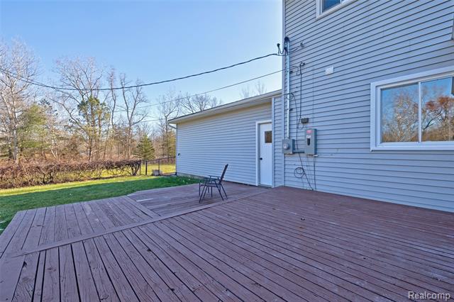 Builiding view sixty four for 3092 Groveland, Ortonville, MI. 48462