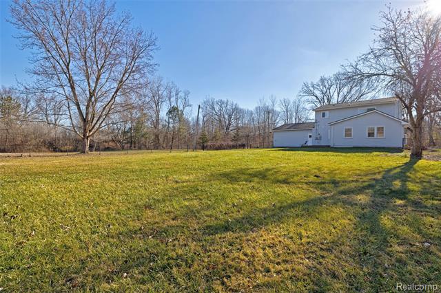 Builiding view sixty for 3092 Groveland, Ortonville, MI. 48462