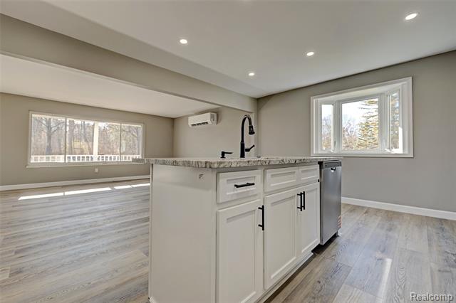 Builiding view thirteen for 3092 Groveland, Ortonville, MI. 48462