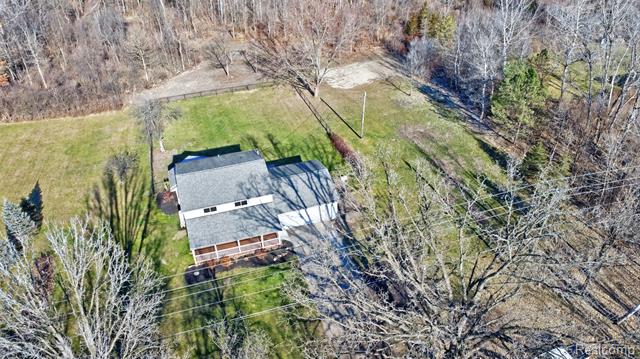 Builiding view thirty nine for 3092 Groveland, Ortonville, MI. 48462