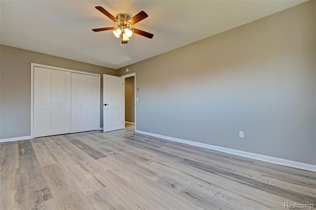 Builiding view thirty one for 3092 Groveland, Ortonville, MI. 48462