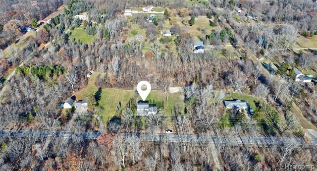 Builiding view thirty seven for 3092 Groveland, Ortonville, MI. 48462