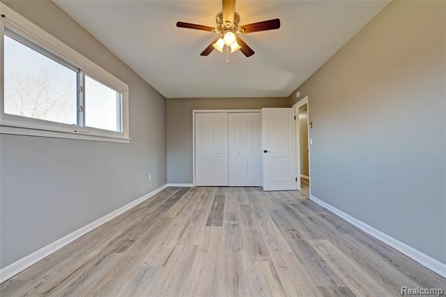 Builiding view thirty two for 3092 Groveland, Ortonville, MI. 48462