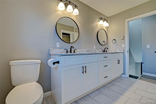 Builiding view twenty five for 3092 Groveland, Ortonville, MI. 48462