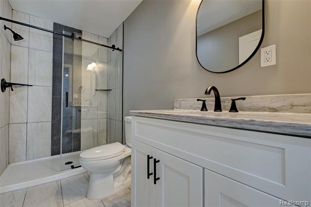 Builiding view twenty for 3092 Groveland, Ortonville, MI. 48462